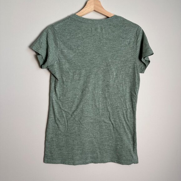 NFL Team Apparel Greenbay Packer V Neck T-Shirt Size L Green Tee - Picture 4 of 7